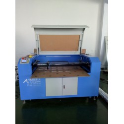 亞克力激光切割機(jī)、亞克力激光雕刻機(jī)廠家直銷