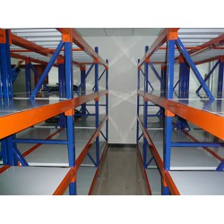 德品貨架專業(yè)生產(chǎn)深圳貨架，廣州庫房貨架