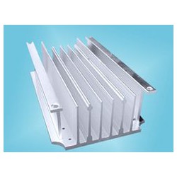 亞航電子散熱器提供實(shí)用的變頻散熱器，連云港變頻散熱器