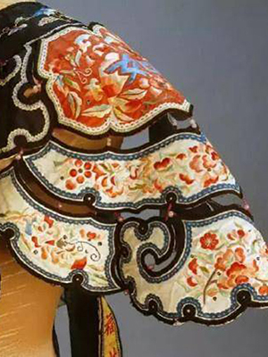 云肩，女人肩上的時尚風情