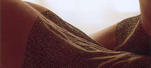 圣經(jīng)書(shū)寫(xiě)的人體藝術(shù)景觀，令人稱(chēng)奇！