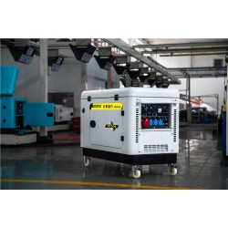 自啟動(dòng)7千瓦柴油發(fā)電機(jī)靜音型