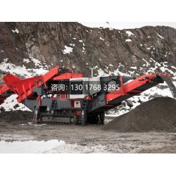 破碎石料，看環(huán)保型移動磕石機砂石場上大展身手