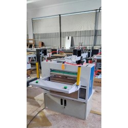 桌面式服裝打包機(jī)、自動(dòng)貼單爆款書本打包機(jī) 溫州快遞打包機(jī)