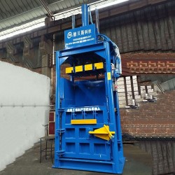 廢紙壓縮打包機